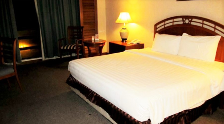 Sabah Oriental Hotel Bedroom