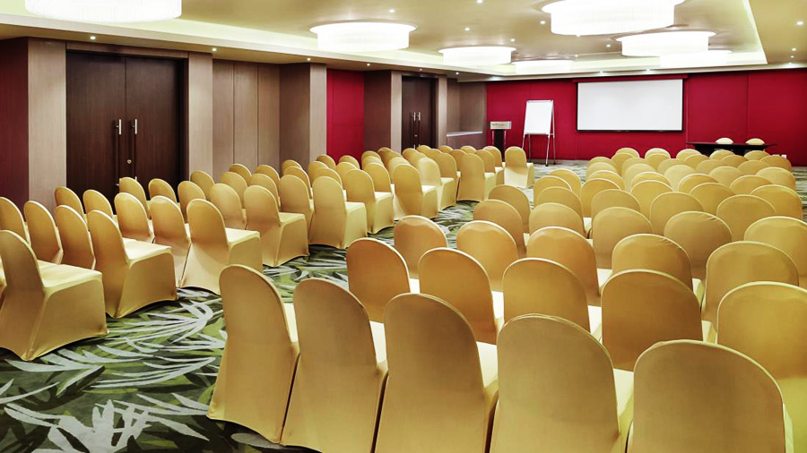 Avangio Hotel Kota Kinabalu Managed by Accor-conference room